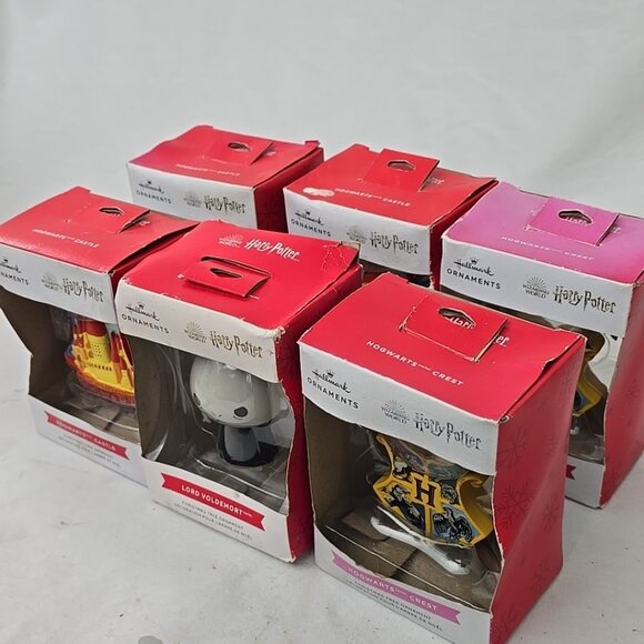 2021 Hallmark Harry Potter Castle Crest Voldemort Christmas Tree Ornament 6-PACK - Picture 9 of 10